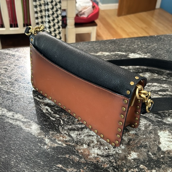 Coach rivet style:price is firm - Picture 4 of 5